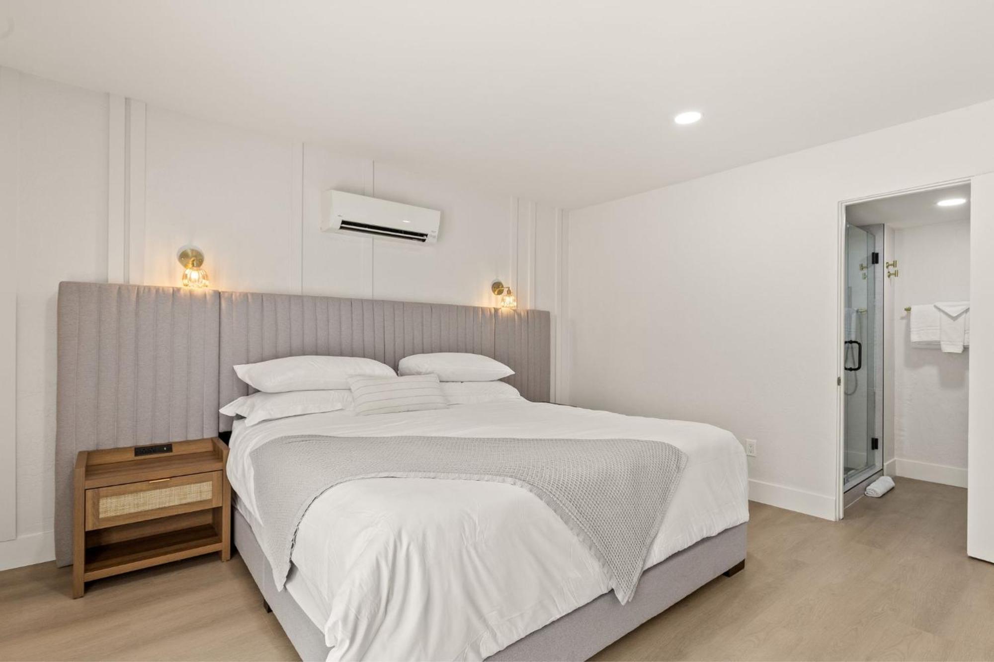 Casa Oliver Hotel & Resort - A Men'S Clothing Optional Resort In 棕榈泉 外观 照片